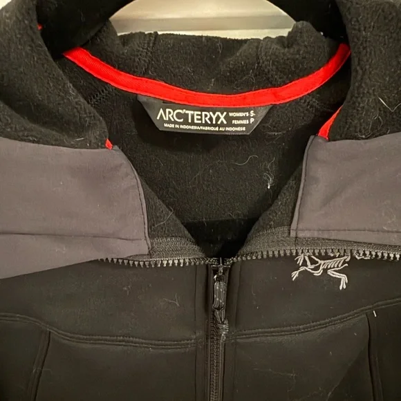 Arc’teryx Women’s Black Softshell Hooded Jacket Size S | Full Zip Outdoor Active - Picture 2 of 4
